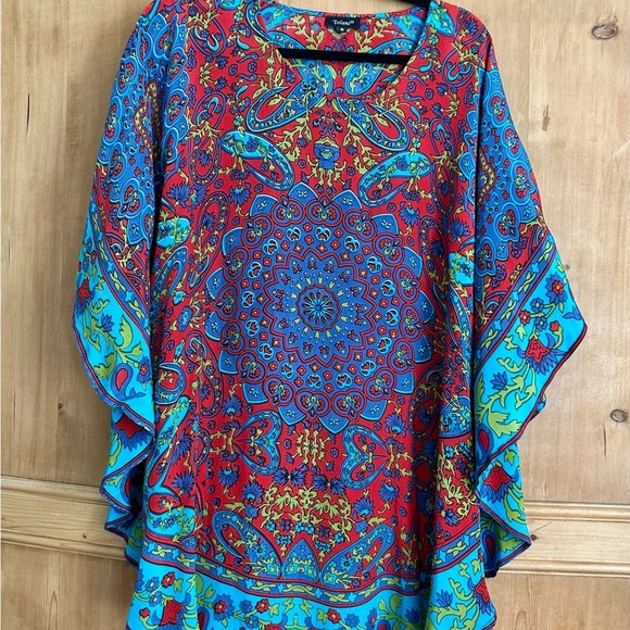 Tolani Tops - Tolani Women’s Red and Blue Paisley Top Size Medium